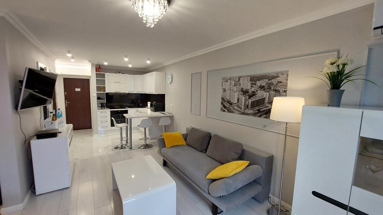 Elegancki Apartament W Sercu Warszawy Varsó Kültér fotó
