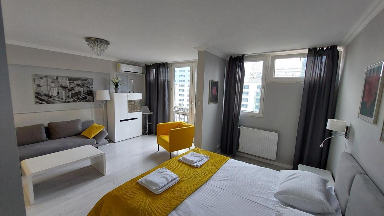 Elegancki Apartament W Sercu Warszawy Varsó Kültér fotó