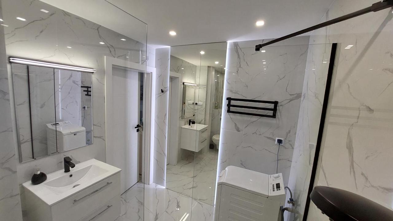 Elegancki Apartament W Sercu Warszawy Varsó Kültér fotó