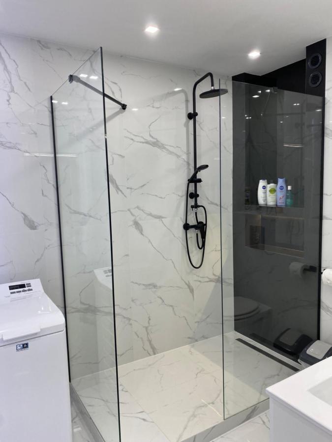 Elegancki Apartament W Sercu Warszawy Varsó Kültér fotó