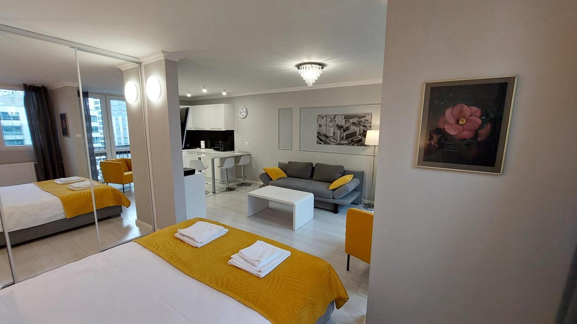 Elegancki Apartament W Sercu Warszawy Varsó Kültér fotó